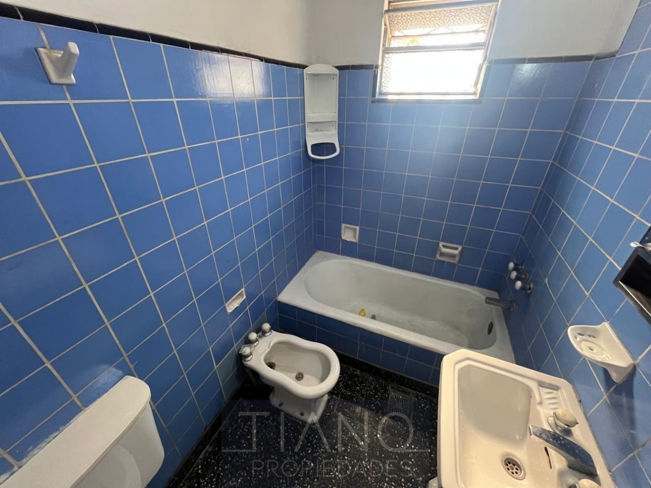 3 AMBIENTES AMPLIOS CON RECEPCION - APTO PROFESIONAL/COMERCIAL
